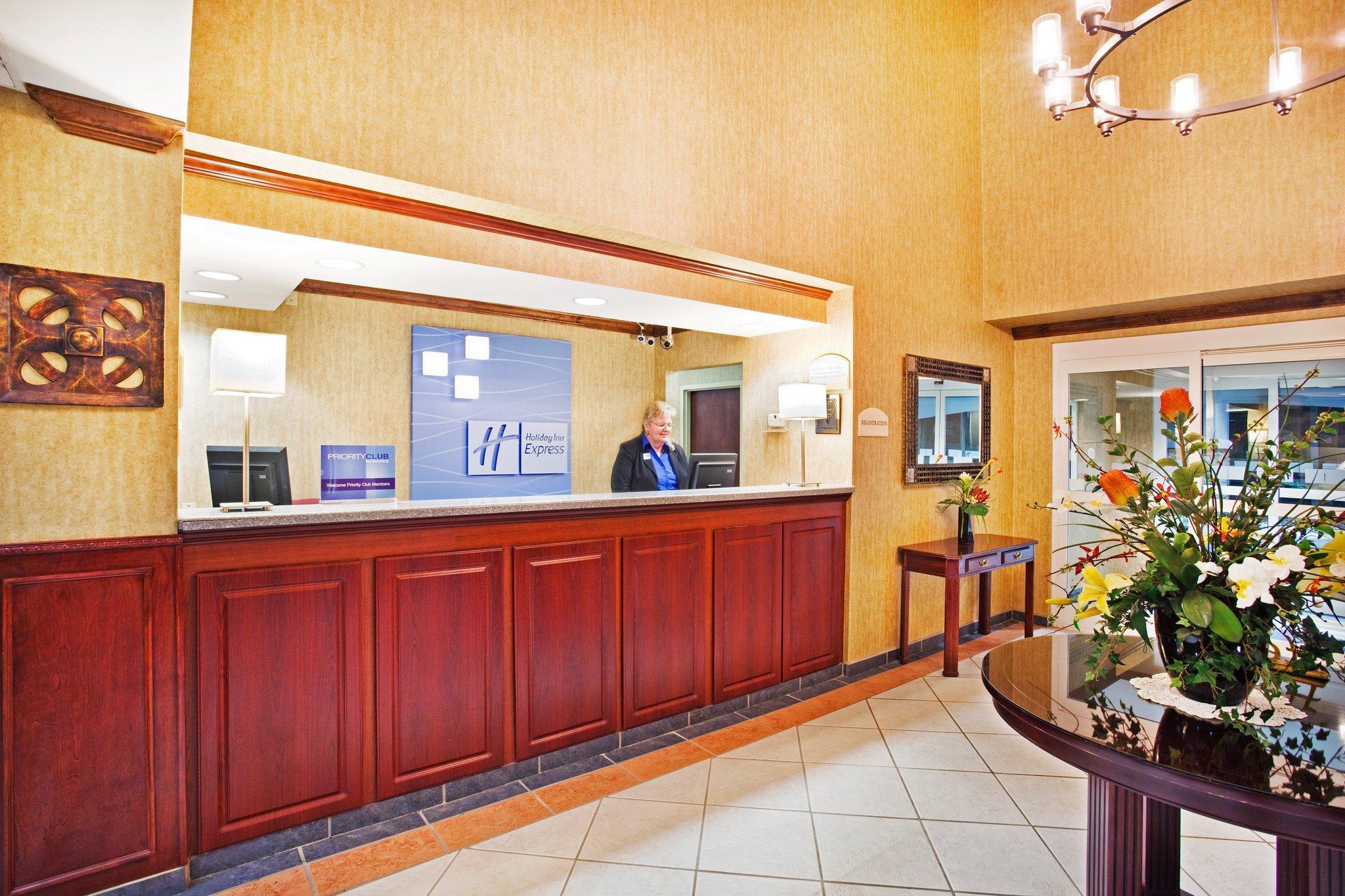 Holiday Inn Express & Suites Kings Mountain - Shelby Area By Ihg Exterior photo