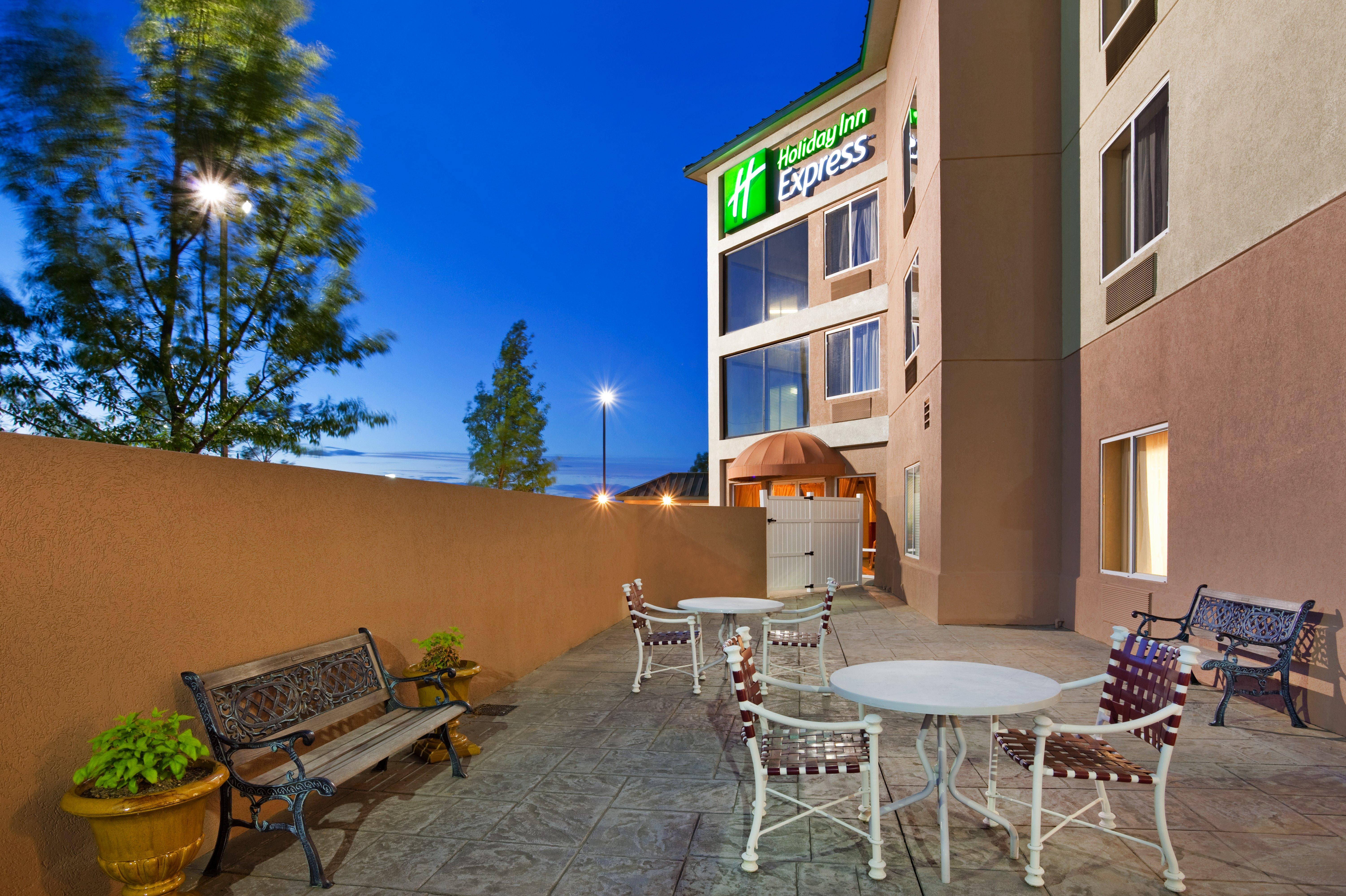 Holiday Inn Express & Suites Kings Mountain - Shelby Area By Ihg Exterior photo